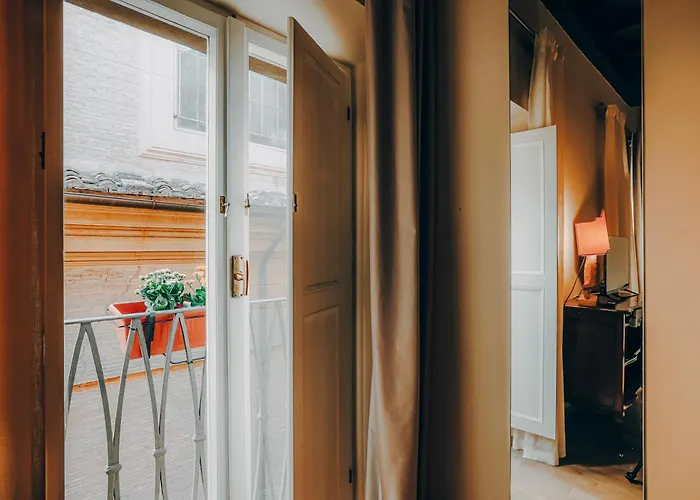 Pantheon Eleven Appartement *